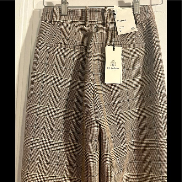 NWT Aritzia Babaton Pleated Pants in Beige Plaid - Picture 6 of 8